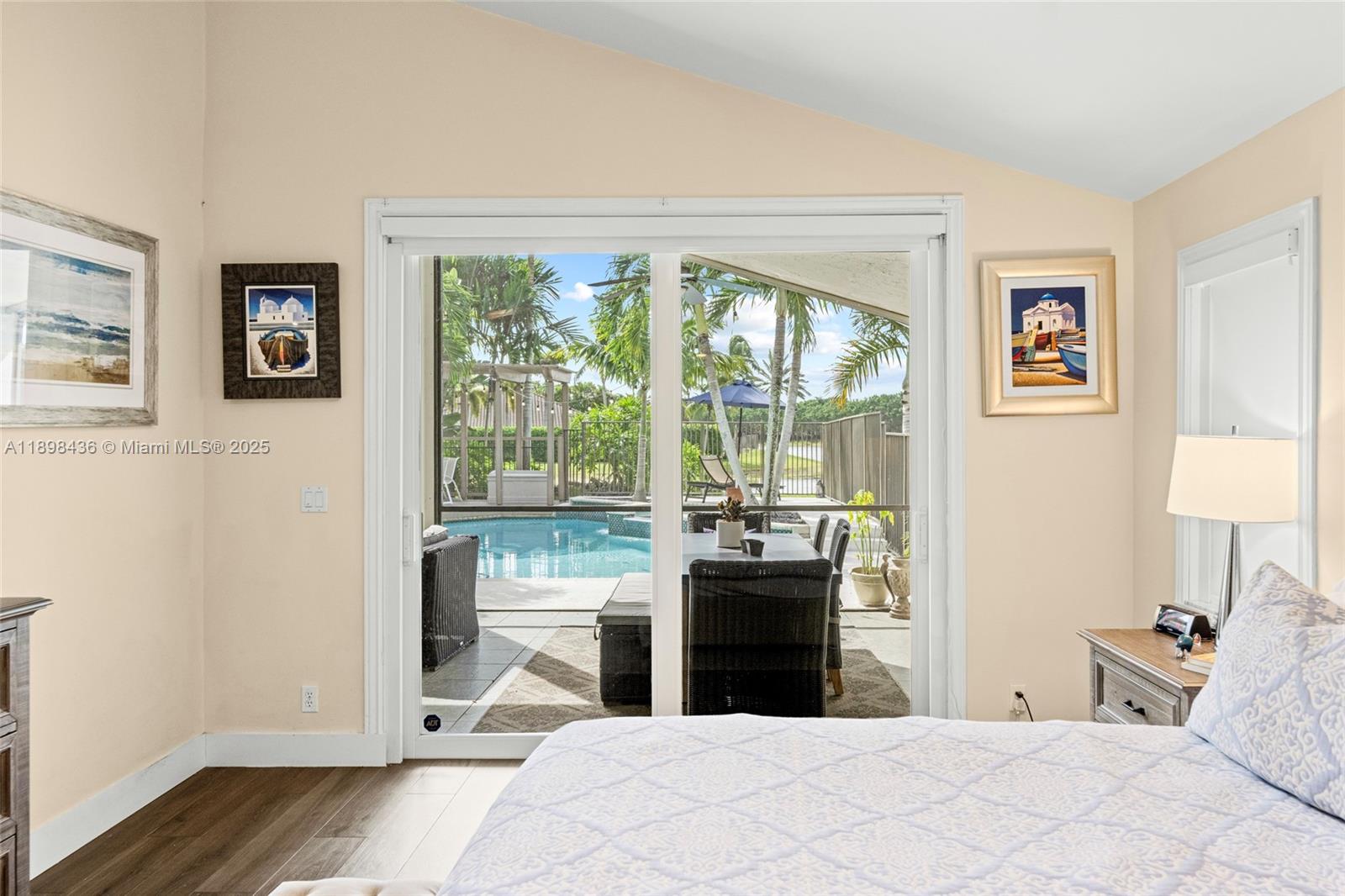 985 Spoonbill Cir, Weston