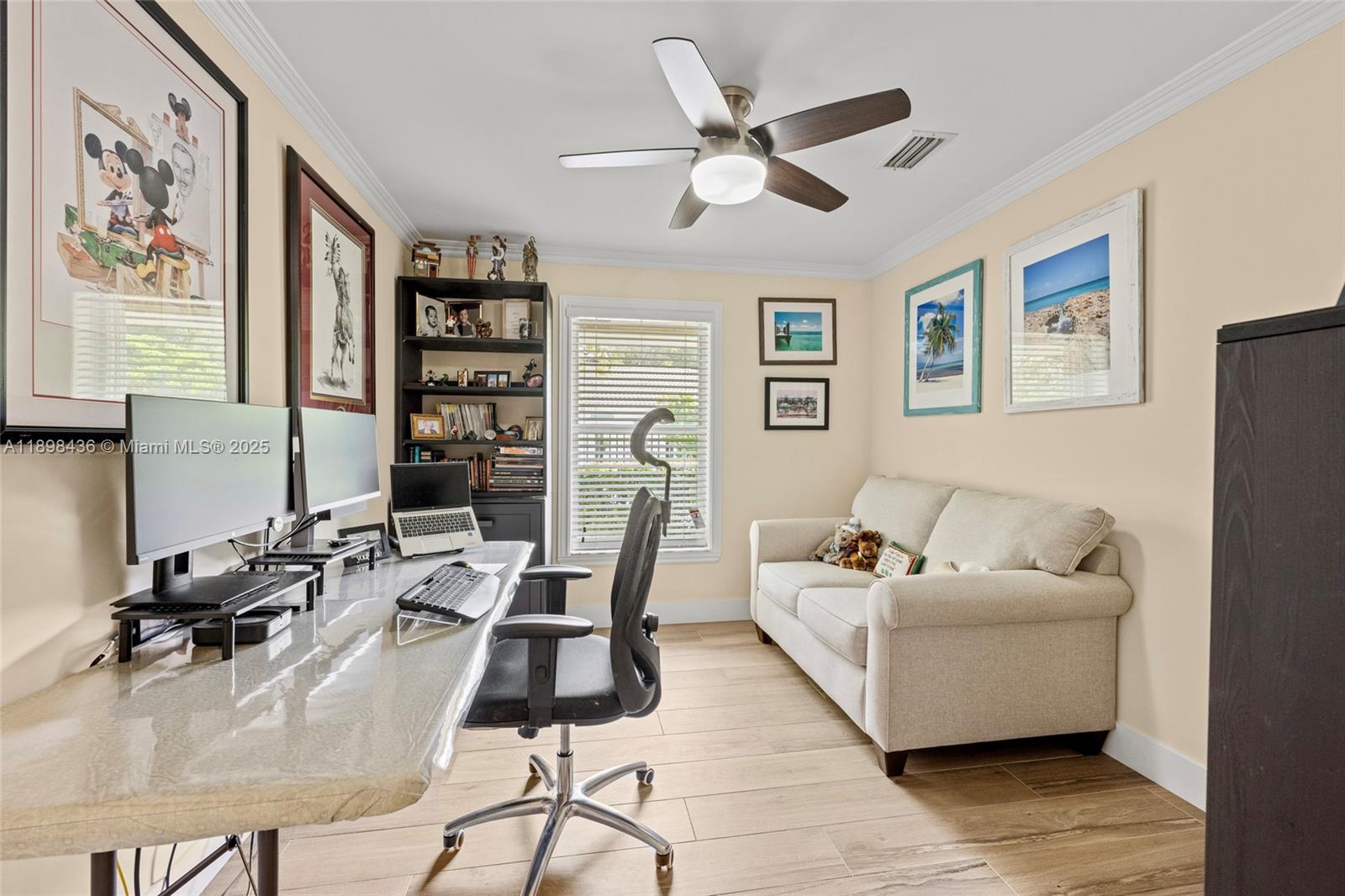 985 Spoonbill Cir, Weston