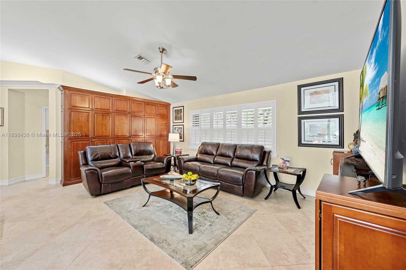 985 Spoonbill Cir, Weston