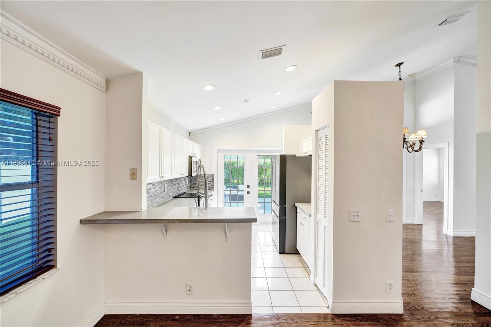 658 Stanton Dr, Weston