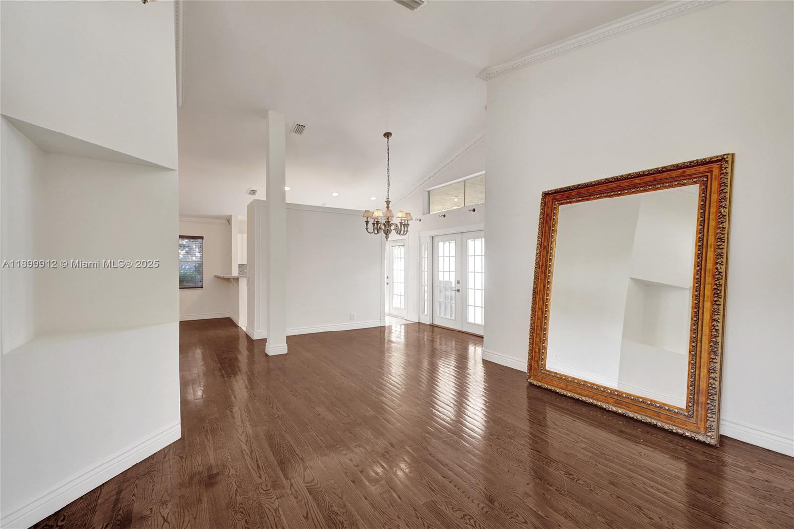 658 Stanton Dr, Weston