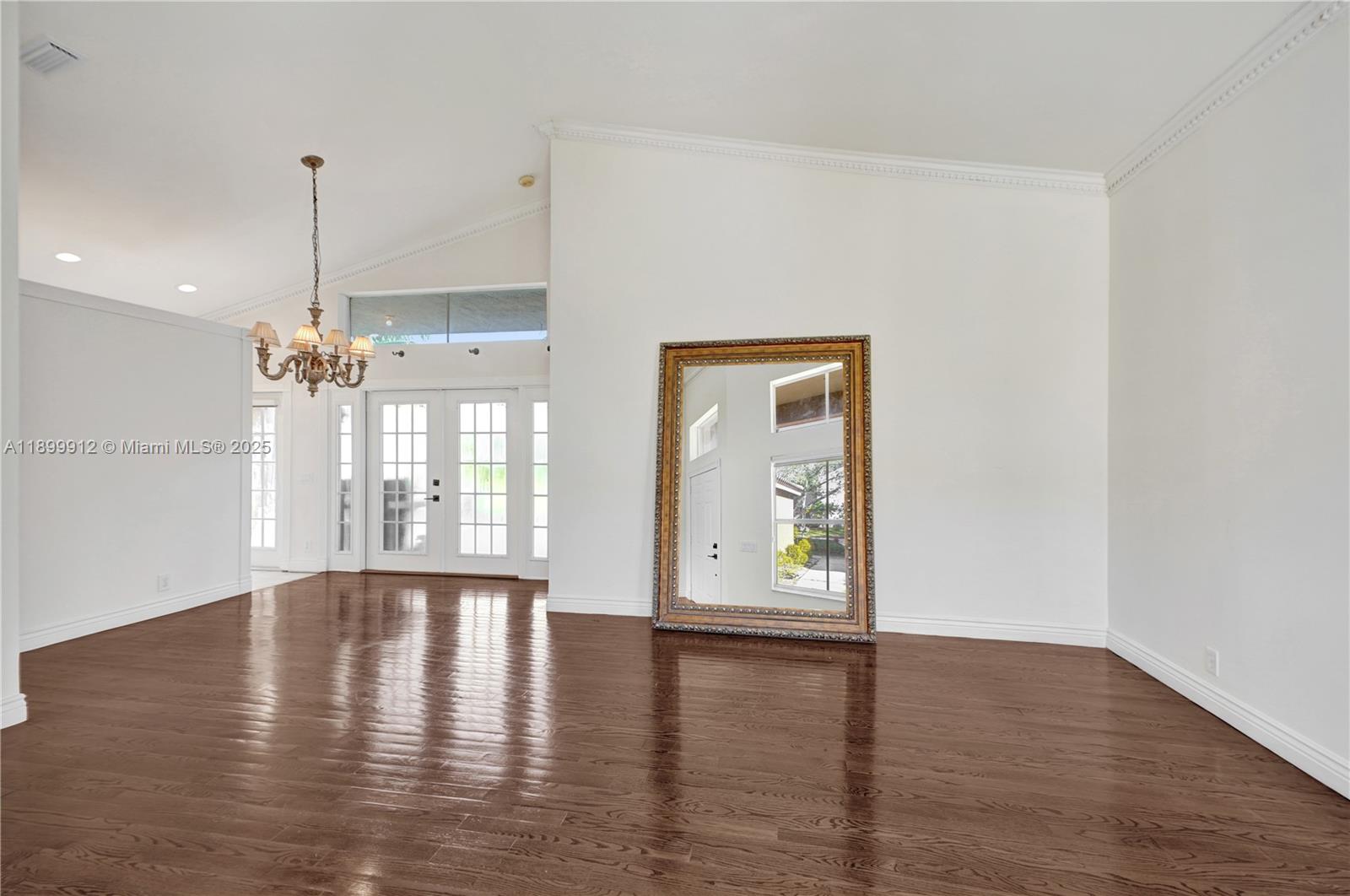 658 Stanton Dr, Weston