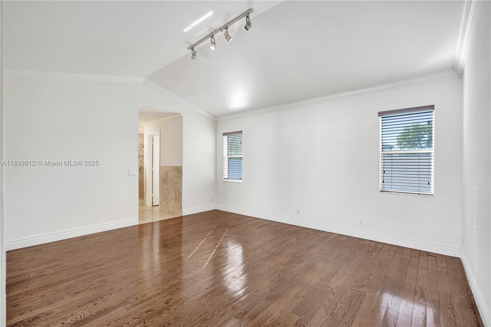 658 Stanton Dr, Weston