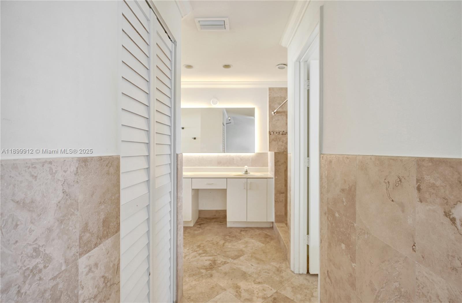 658 Stanton Dr, Weston