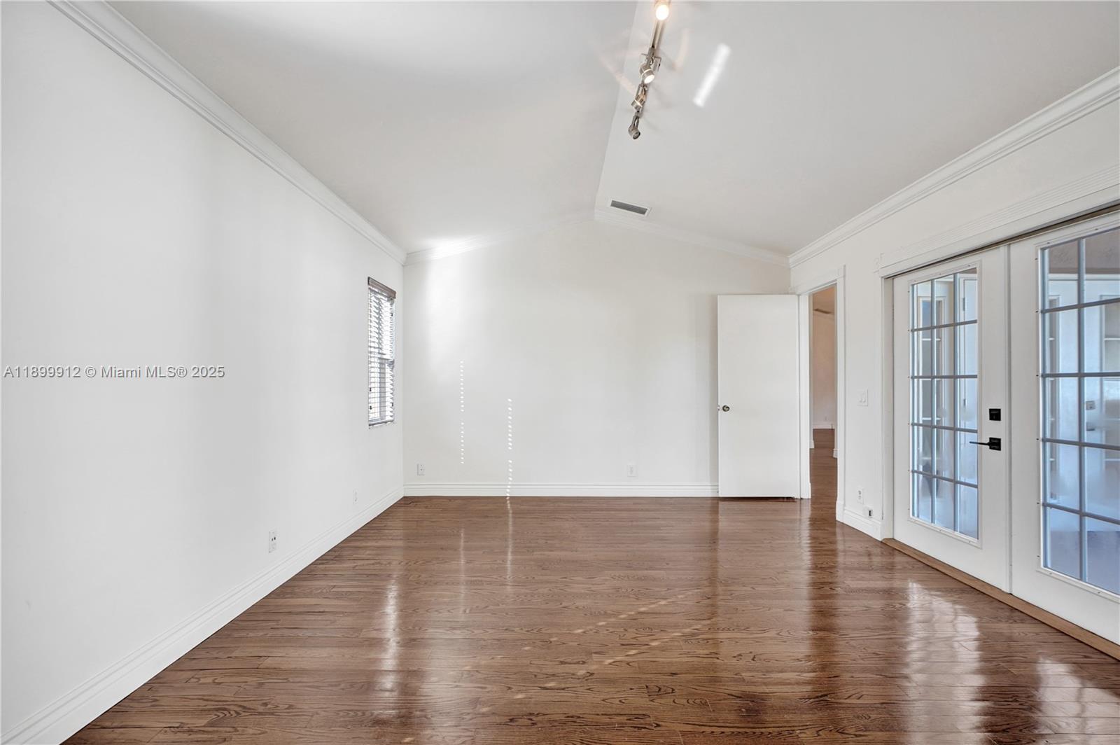 658 Stanton Dr, Weston