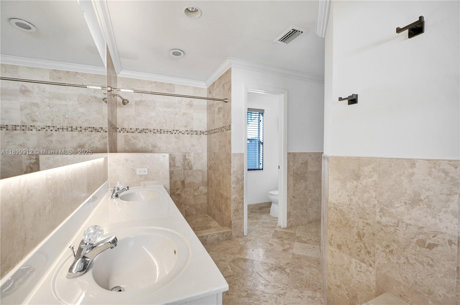 658 Stanton Dr, Weston