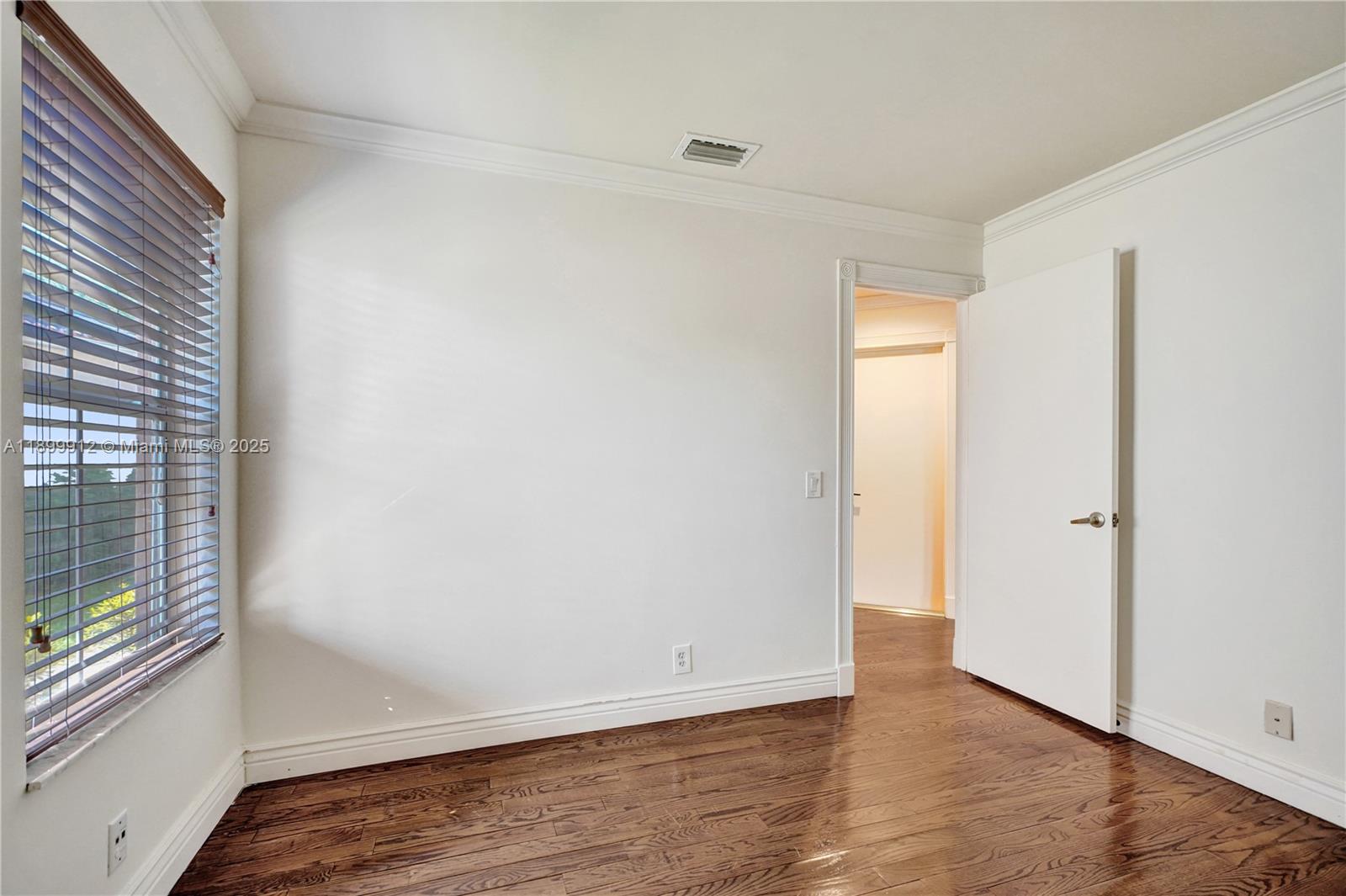 658 Stanton Dr, Weston