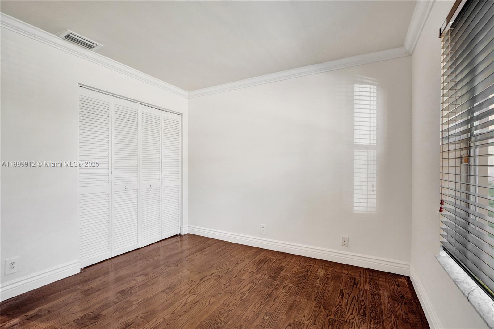 658 Stanton Dr, Weston