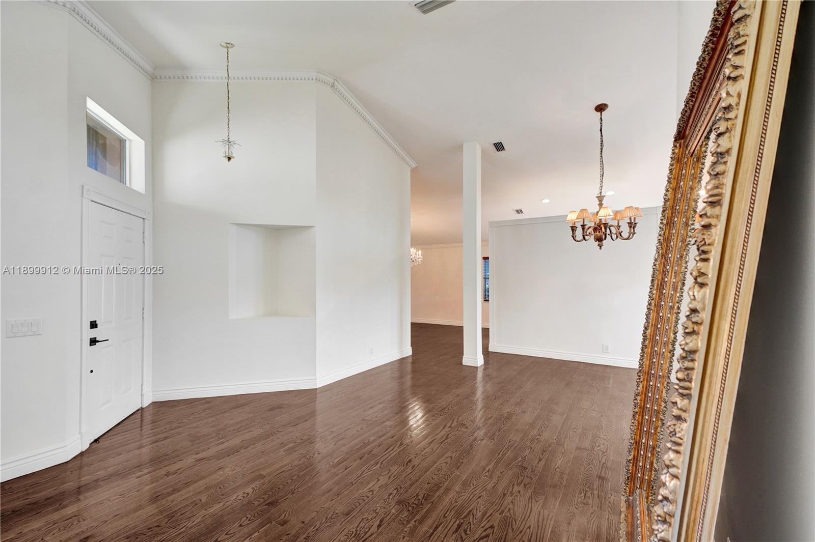 658 Stanton Dr, Weston