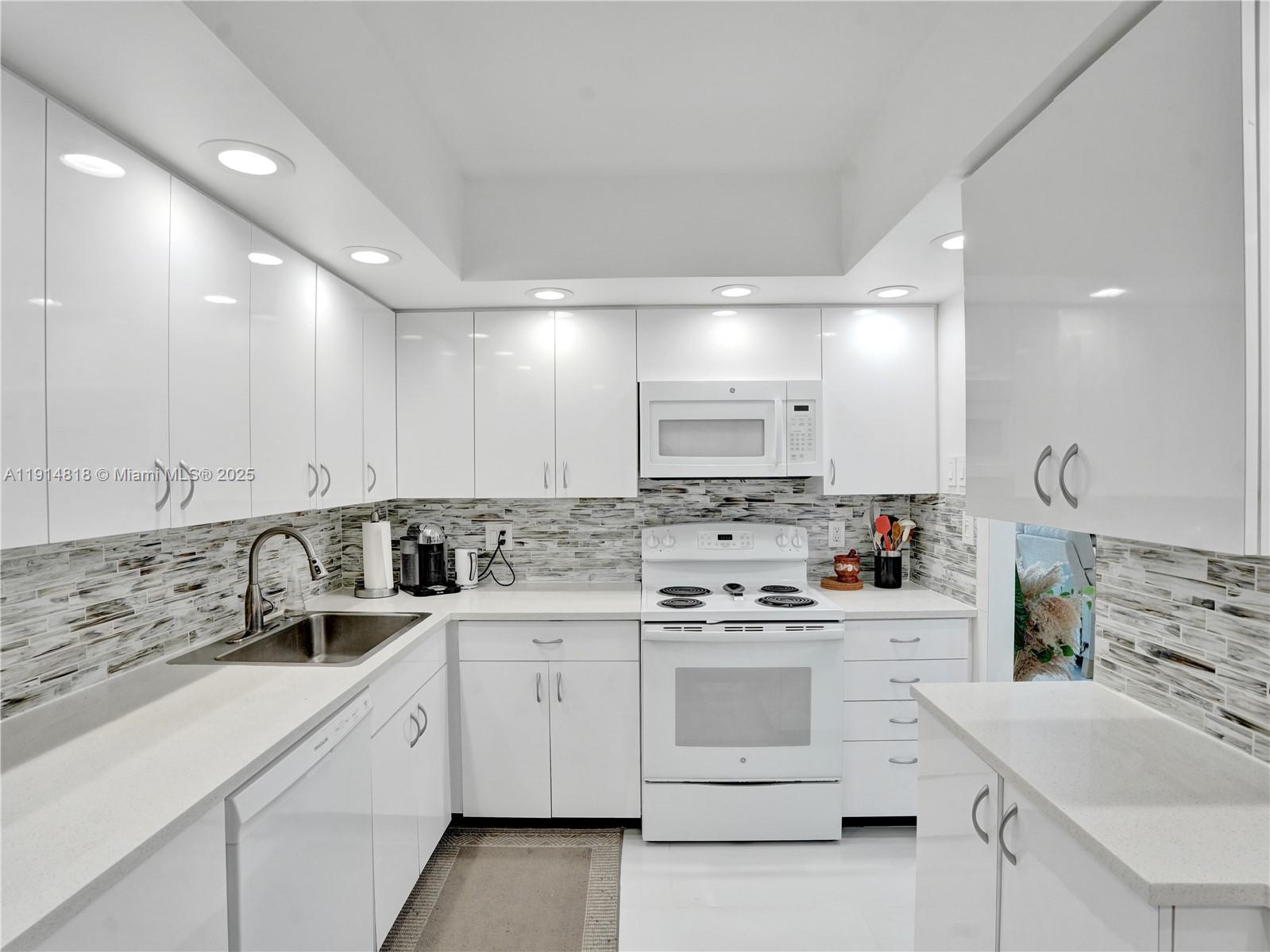 3800 Hillcrest Dr # 1204