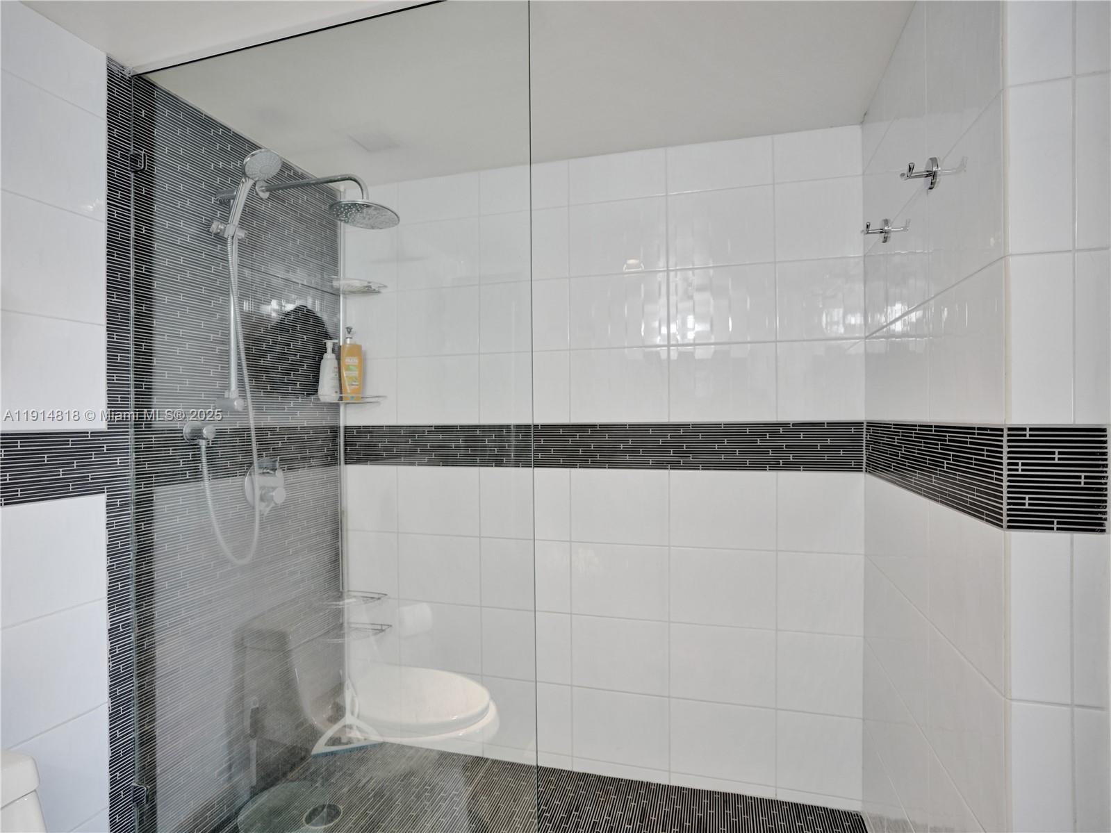 3800 Hillcrest Dr # 1204