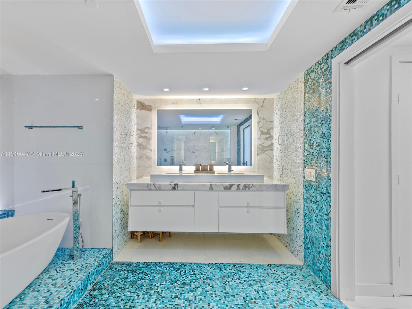 495 Brickell Ave # 3801