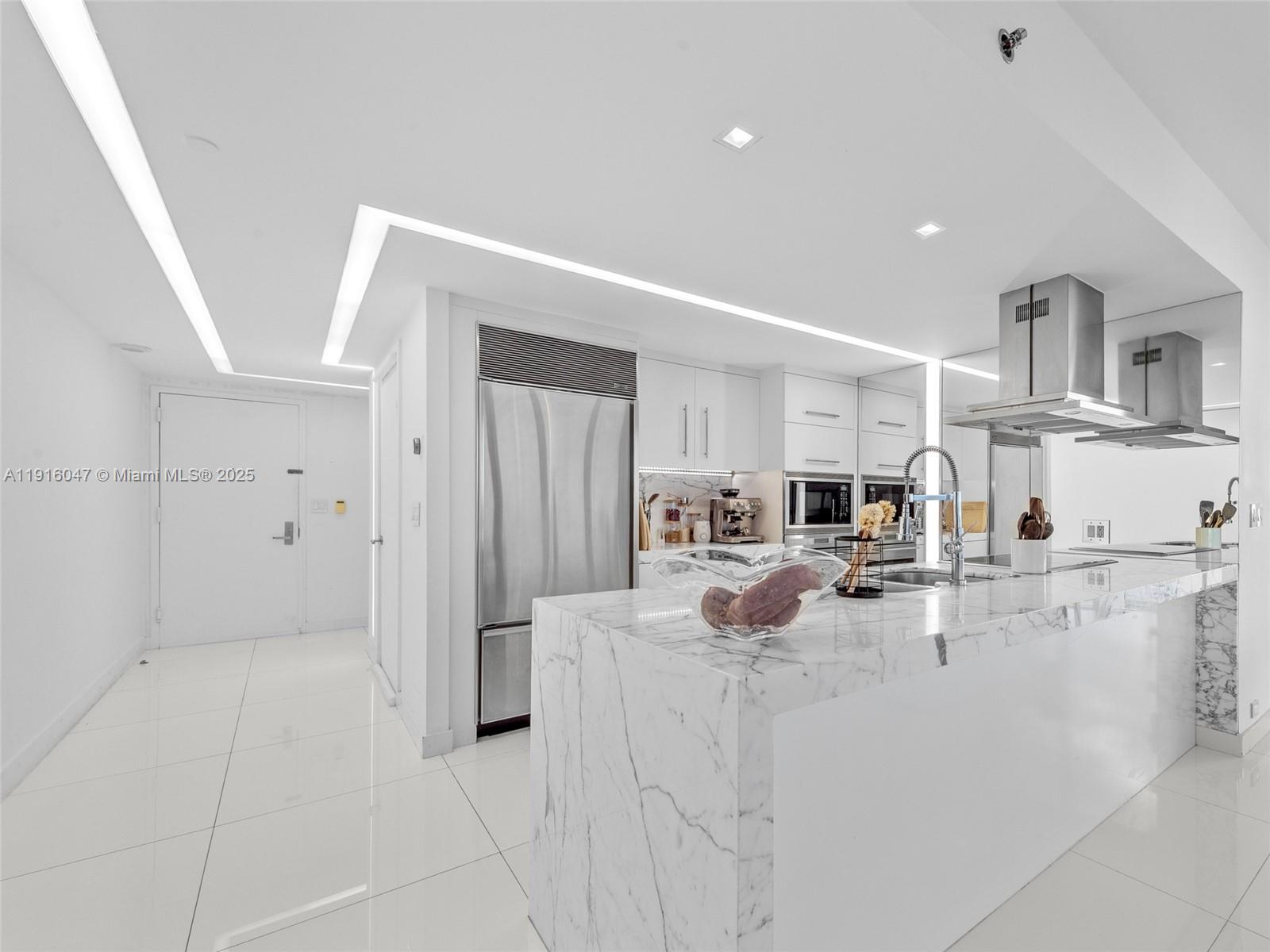 495 Brickell Ave # 3801