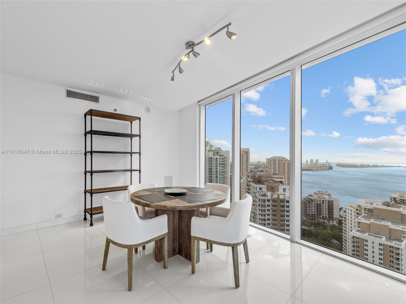 495 Brickell Ave # 3801