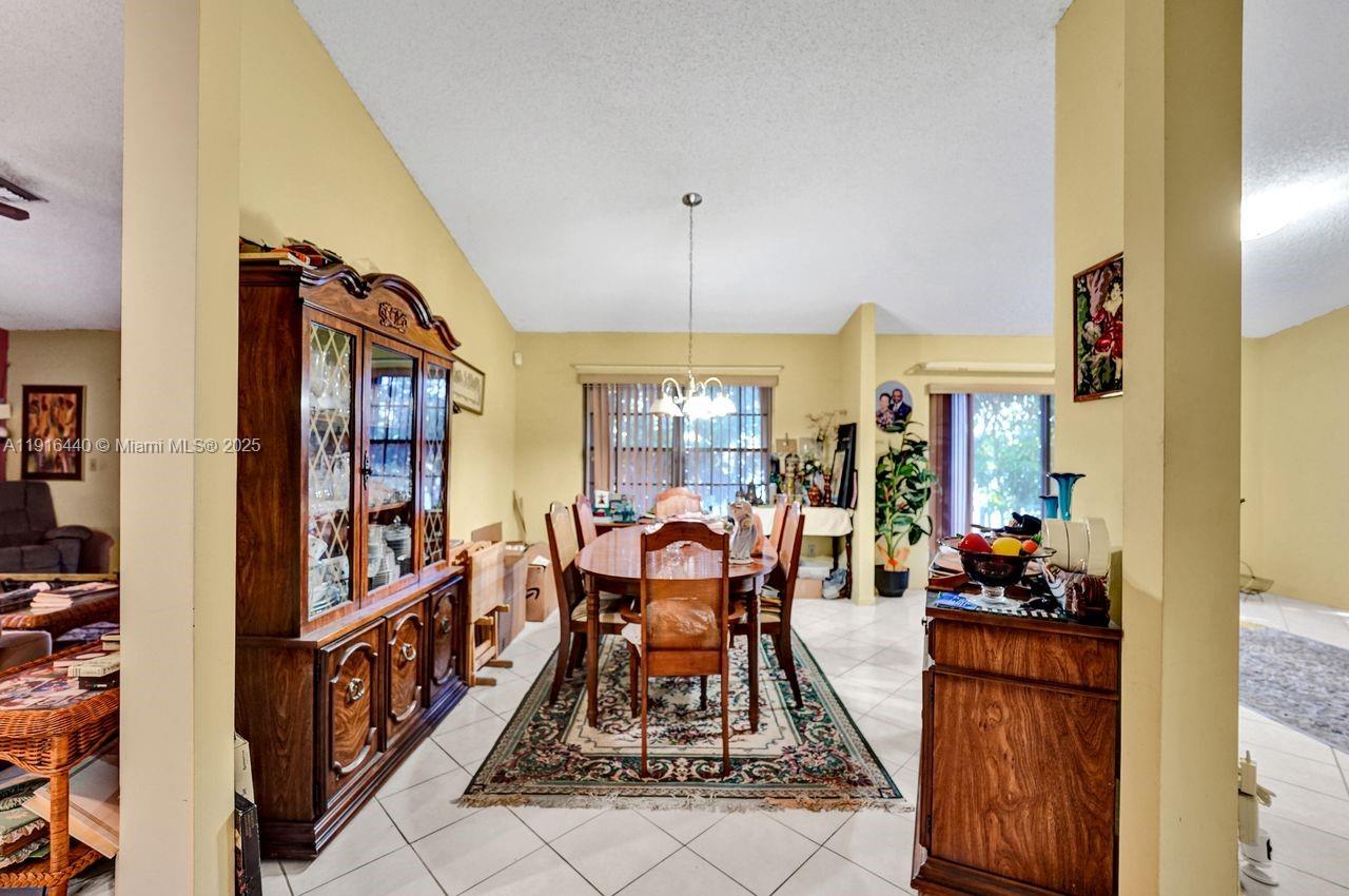 2350 E Lake Miramar Cir