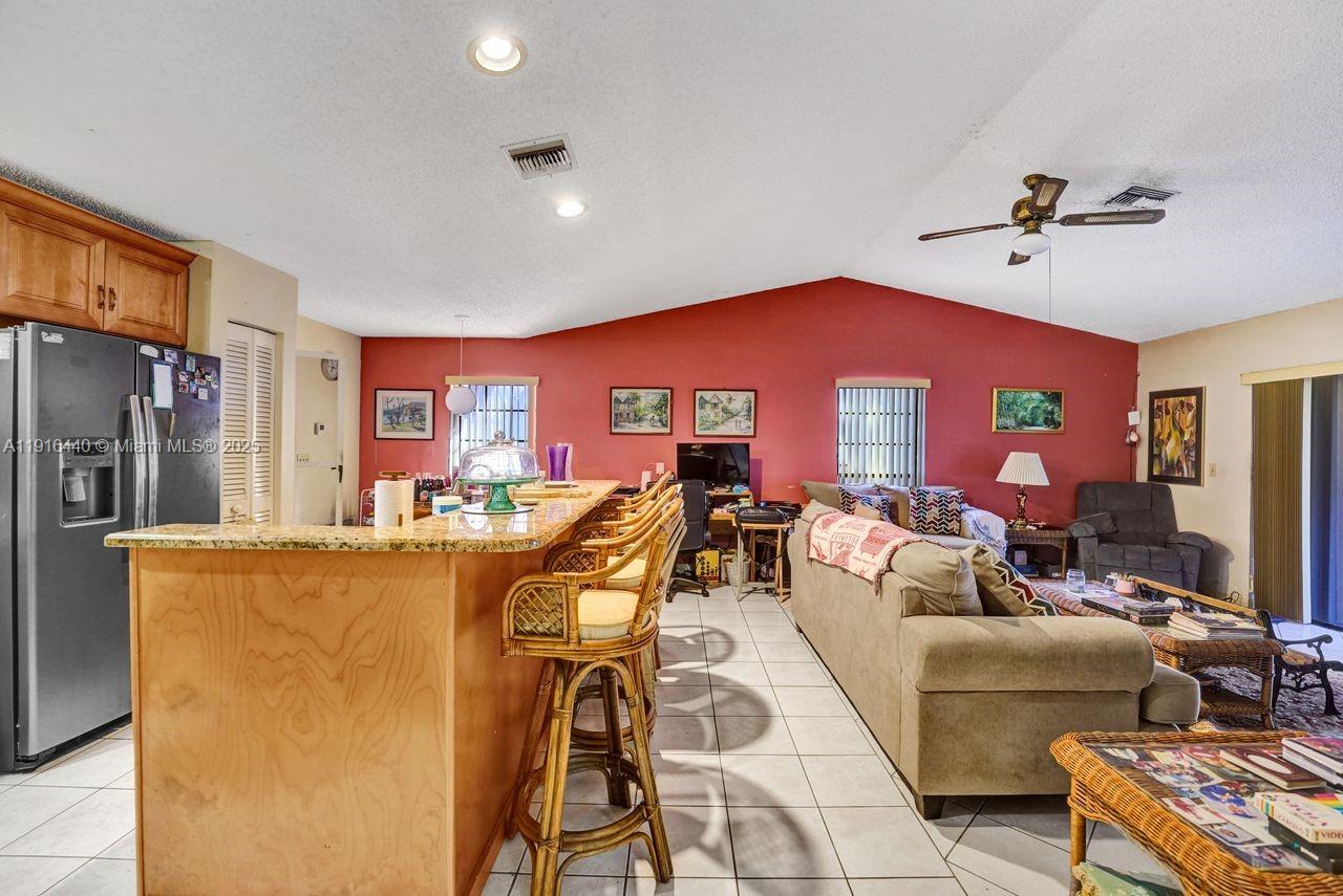 2350 E Lake Miramar Cir