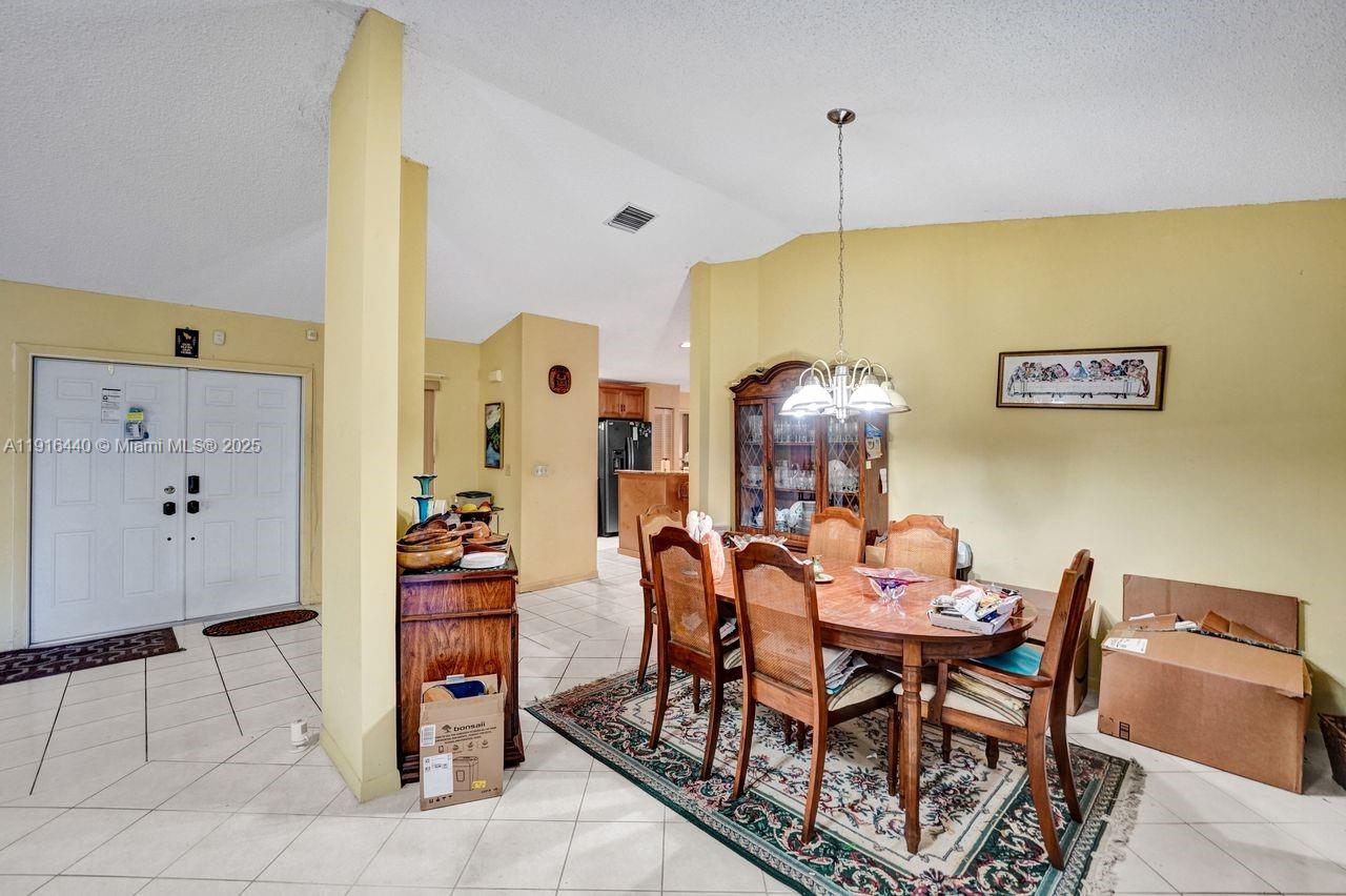 2350 E Lake Miramar Cir