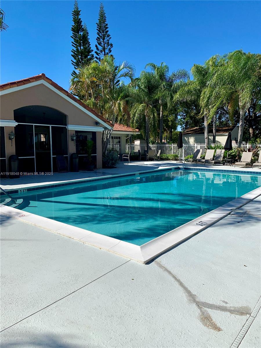 614 Executive Center Dr # 104