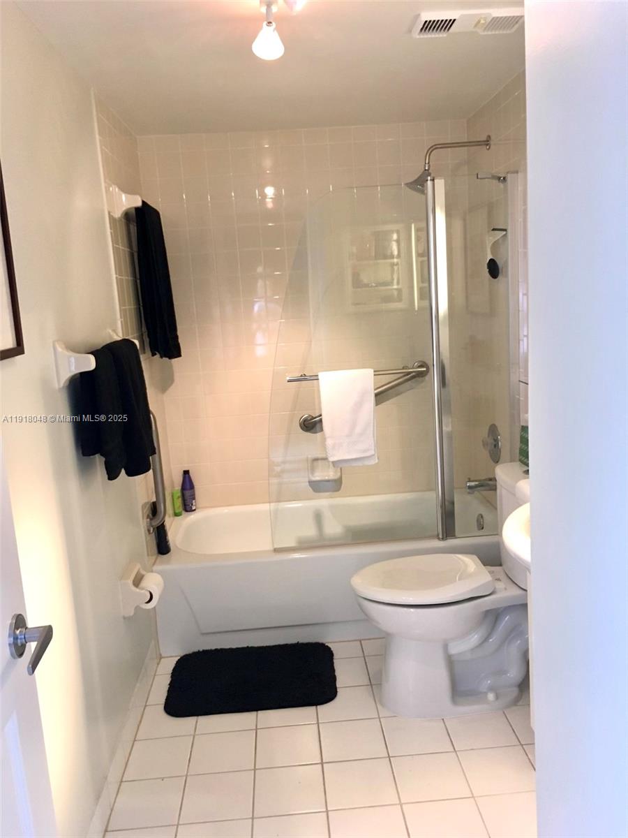 614 Executive Center Dr # 104