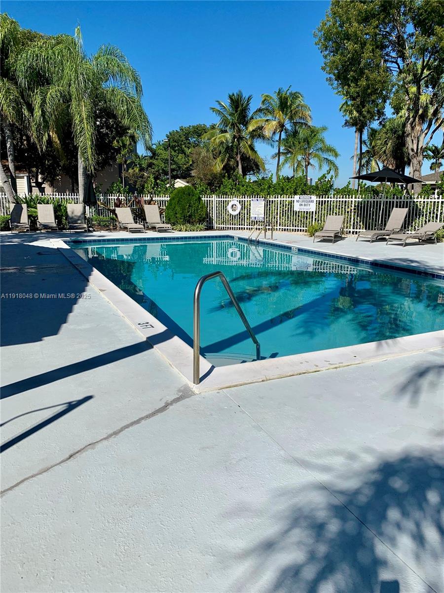 614 Executive Center Dr # 104