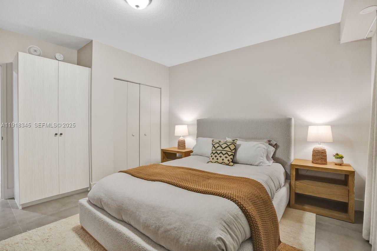 18100 N Bay Rd # 909