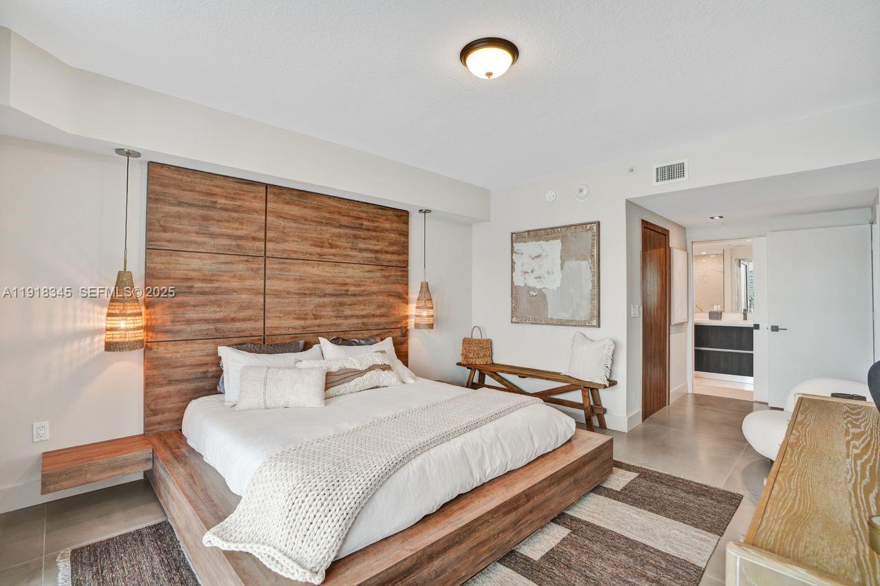 18100 N Bay Rd # 909