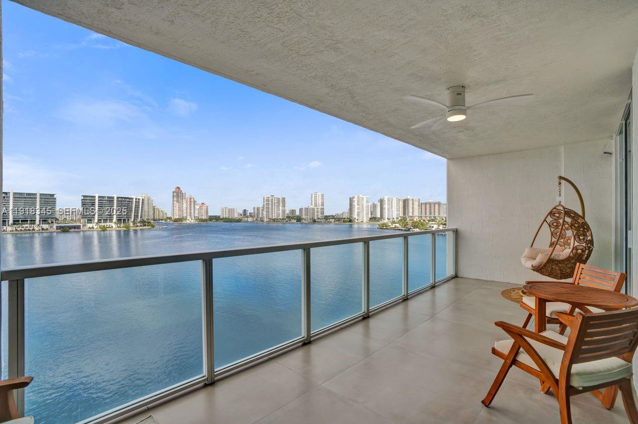 18100 N Bay Rd # 909