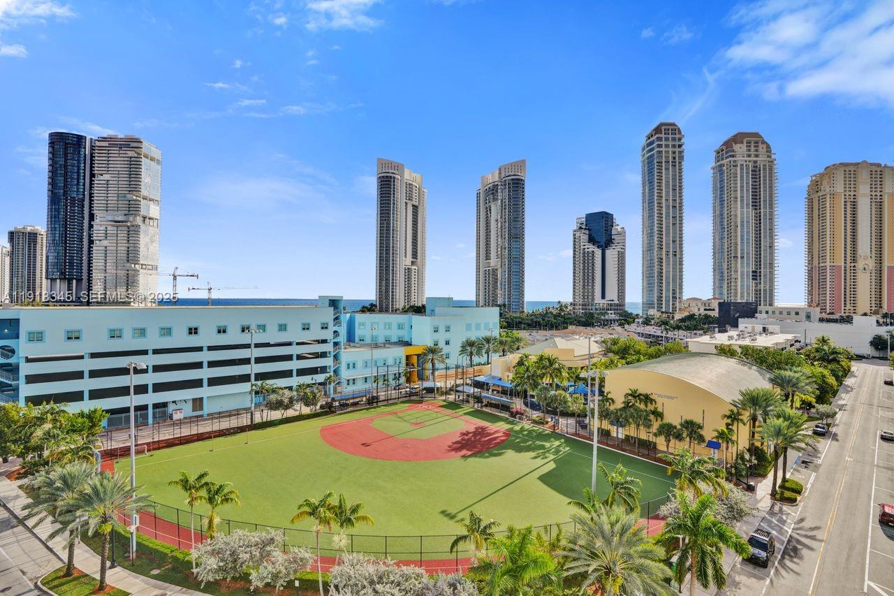 18100 N Bay Rd # 909