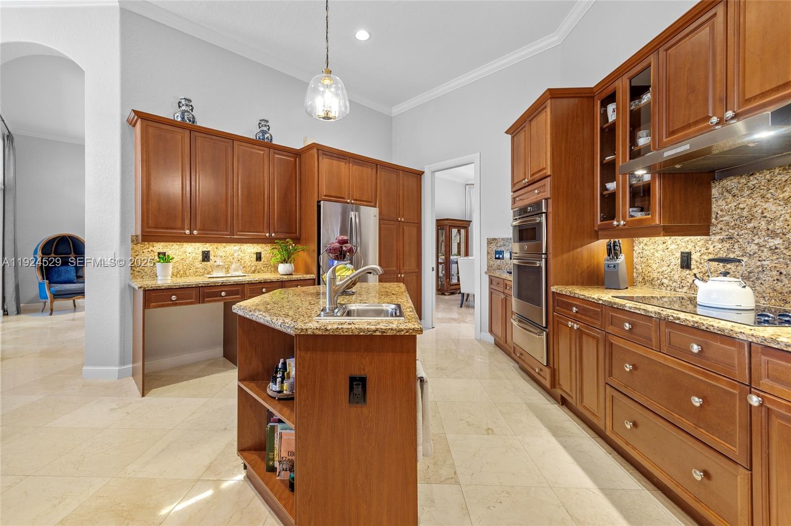 1470 Victoria Isle Dr