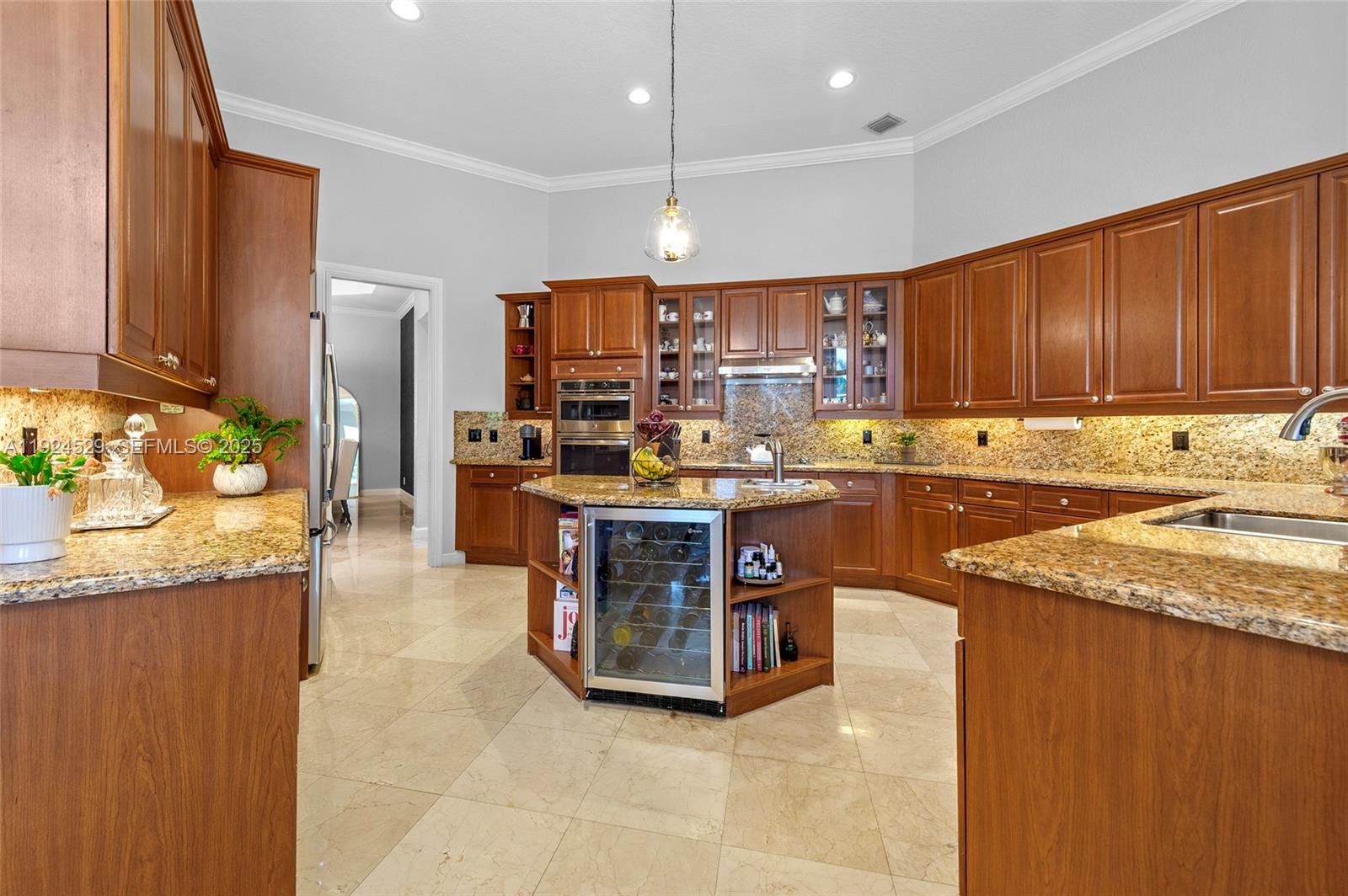 1470 Victoria Isle Dr