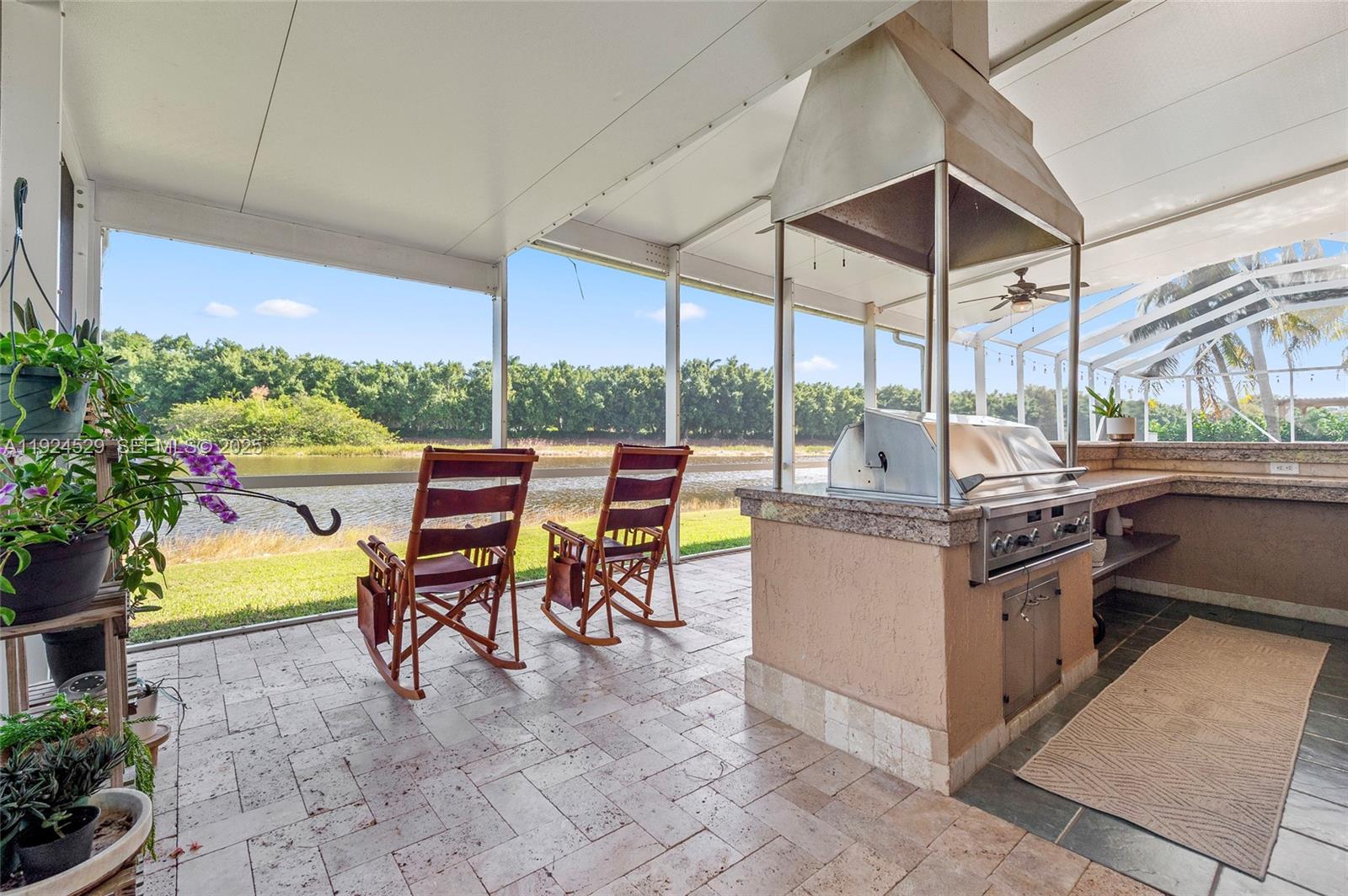 1470 Victoria Isle Dr