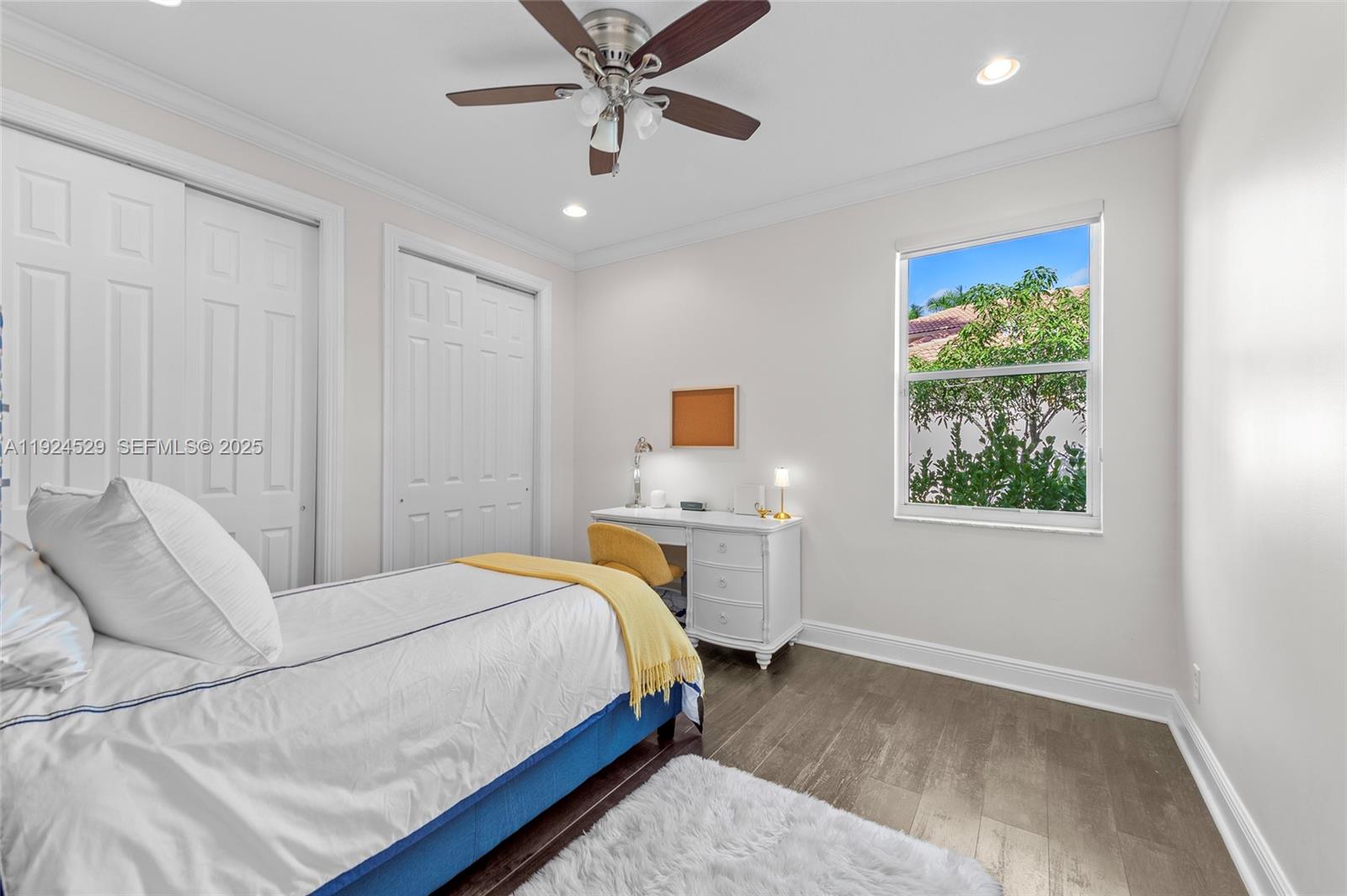 1470 Victoria Isle Dr