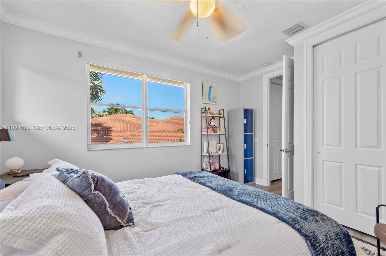 1470 Victoria Isle Dr