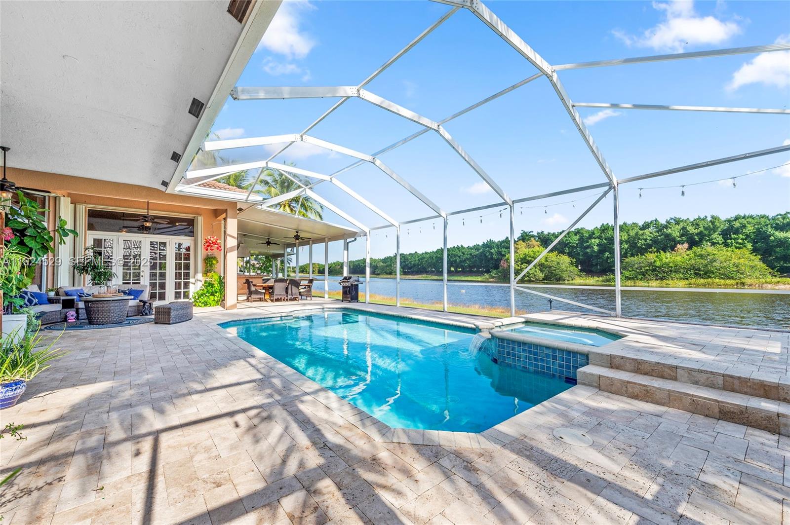 1470 Victoria Isle Dr