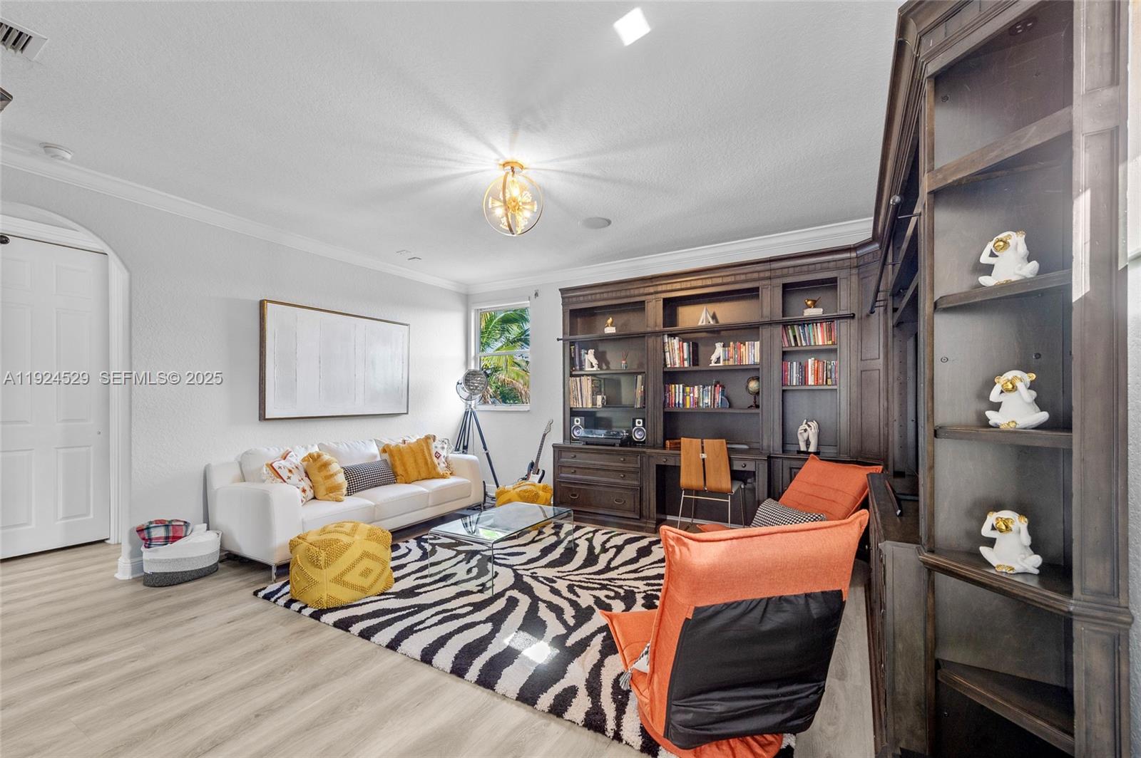 1470 Victoria Isle Dr