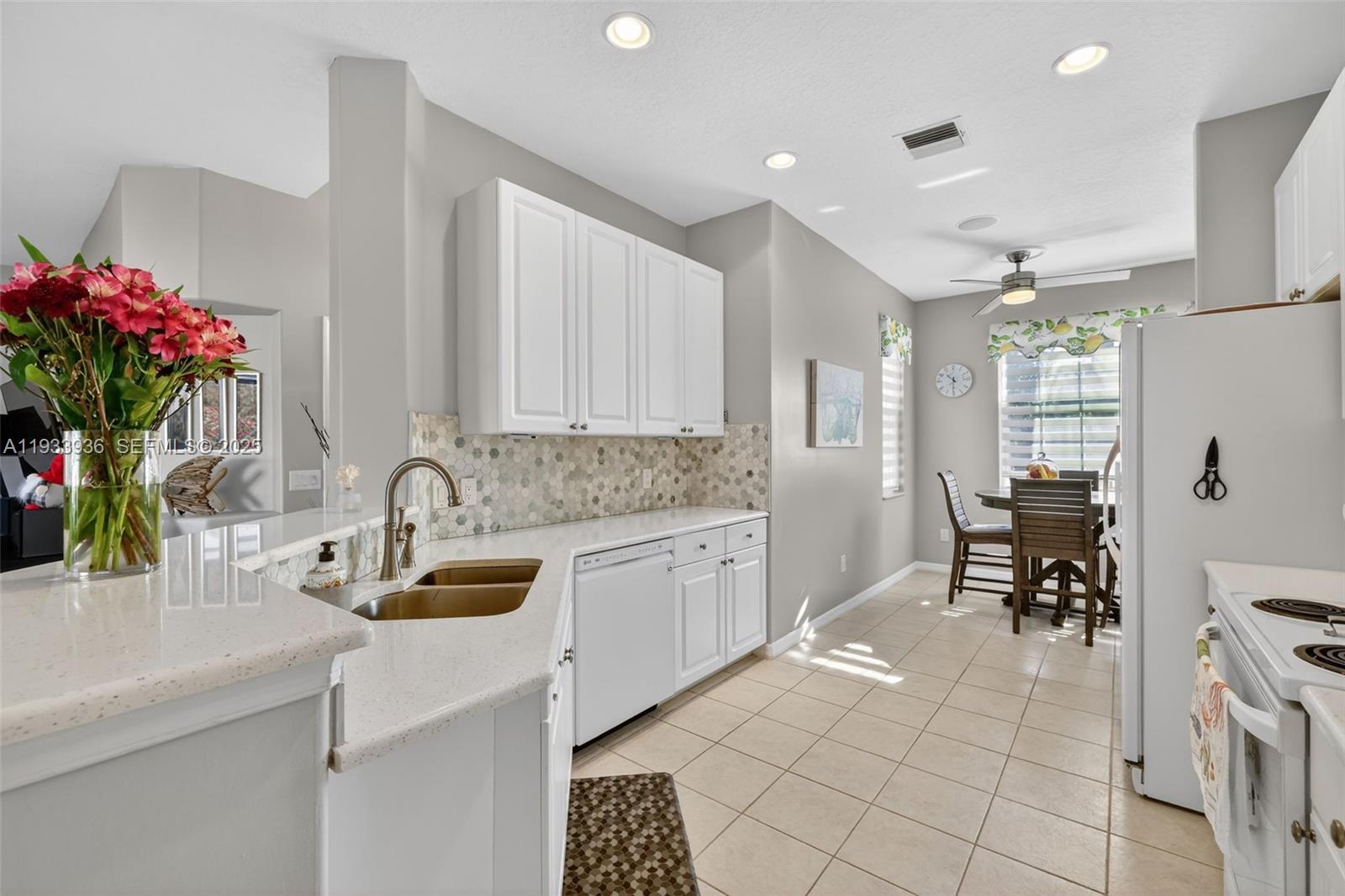 508 NW Waverly Cir, Port St. Lucie