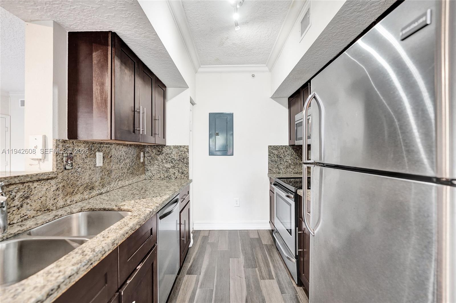 11600 SW 2nd St # 18203