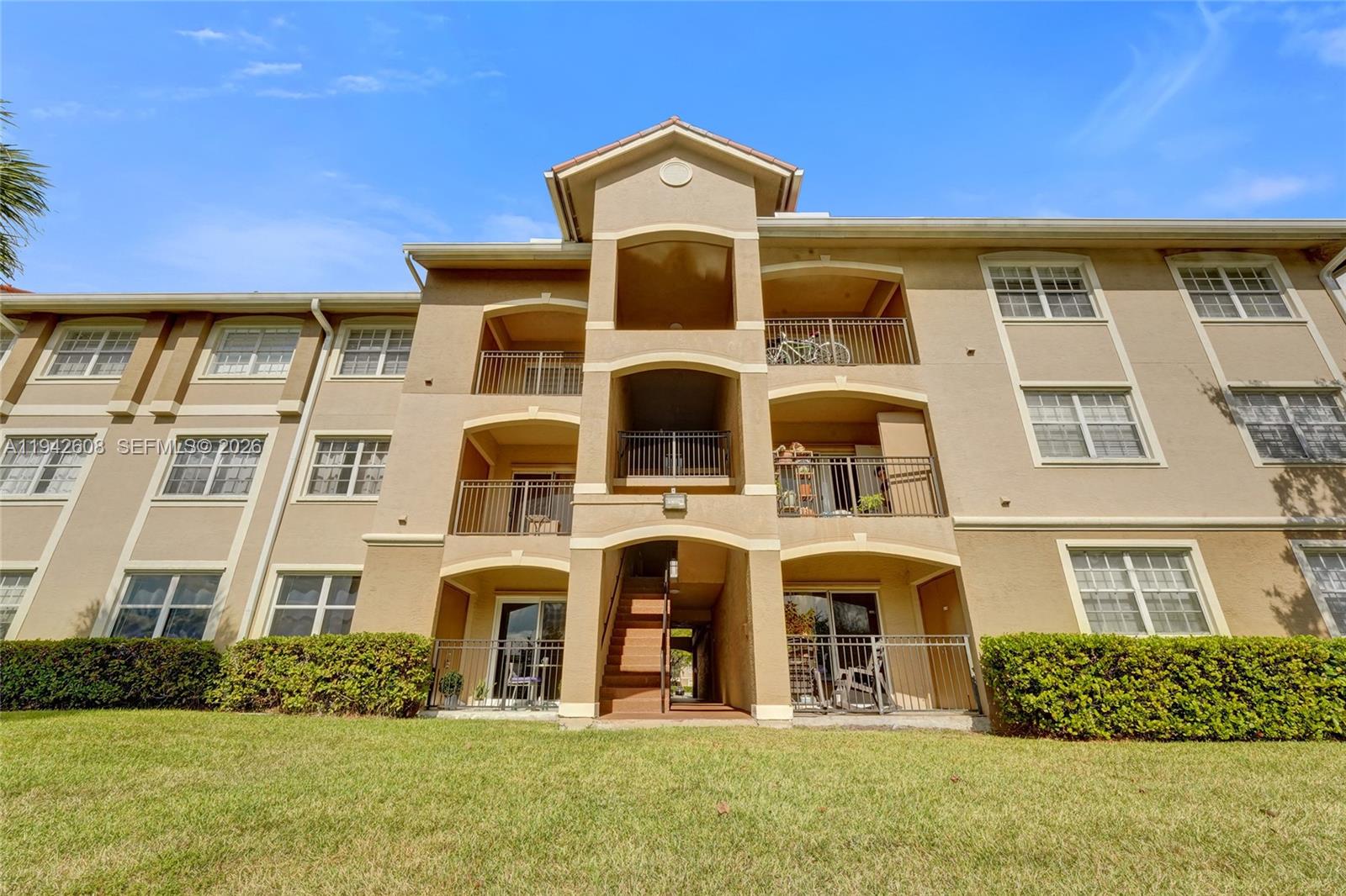 11600 SW 2nd St # 18203