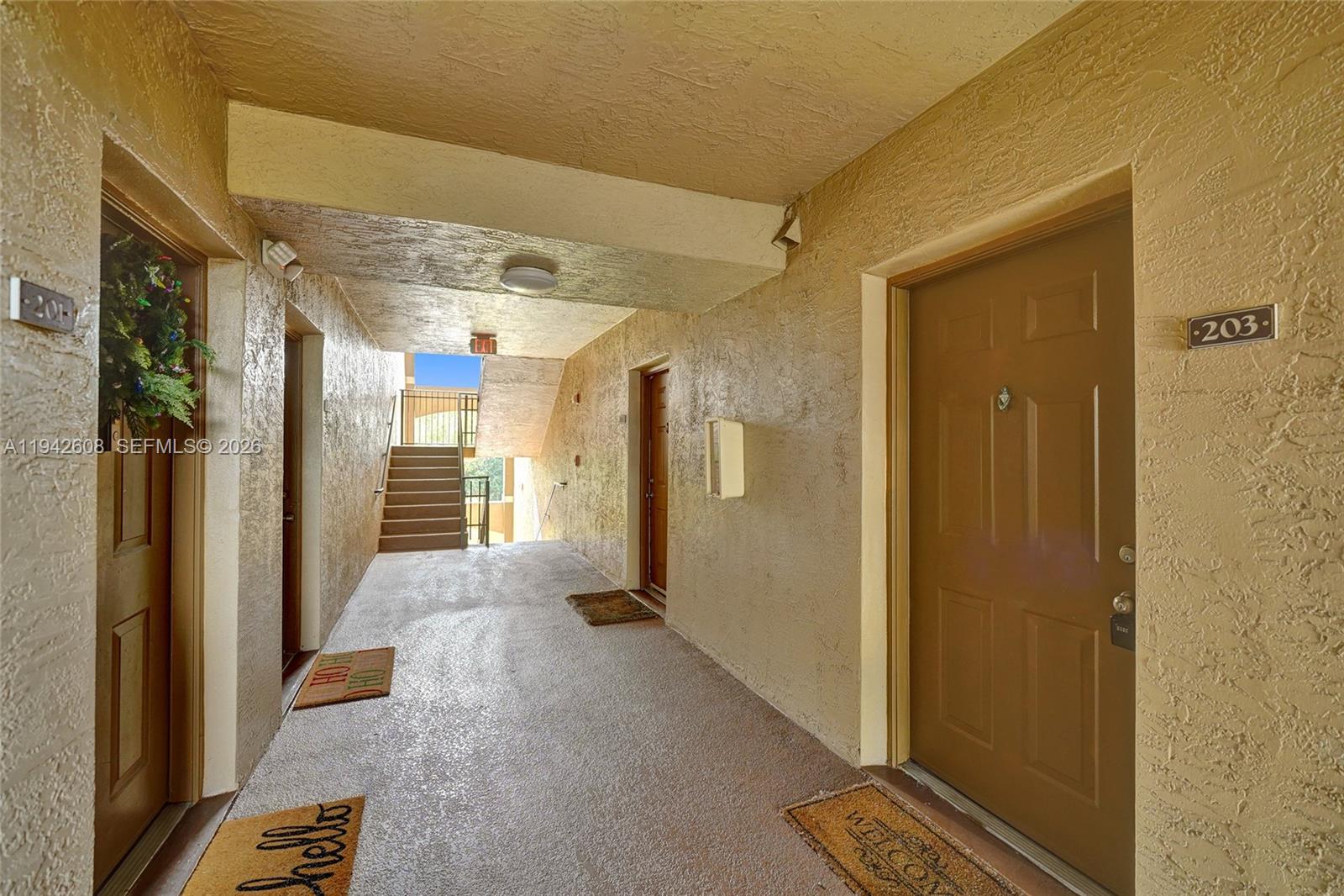 11600 SW 2nd St # 18203