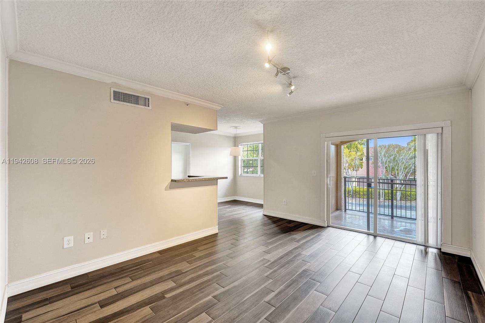 11600 SW 2nd St # 18203