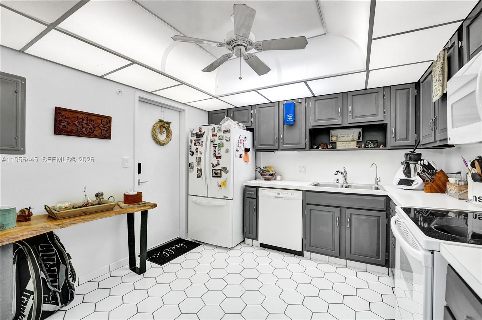 1370 S Ocean Blvd # 407