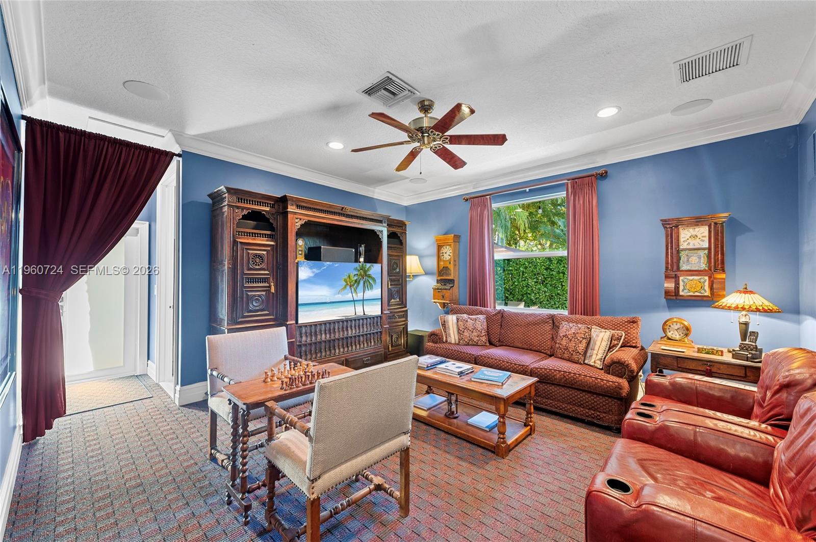 2567 Montclaire Cir