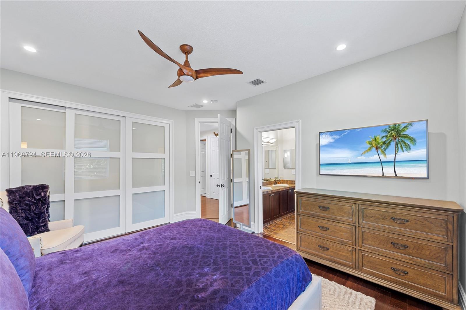 2567 Montclaire Cir
