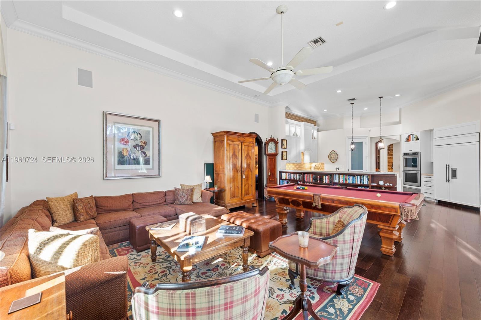 2567 Montclaire Cir