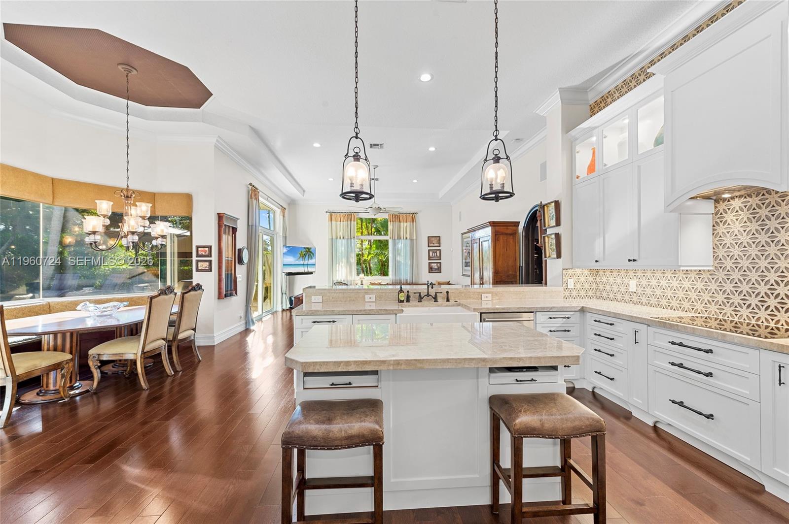 2567 Montclaire Cir