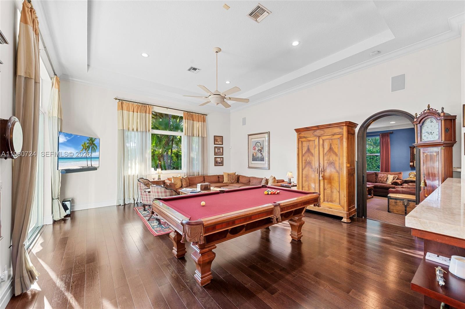 2567 Montclaire Cir