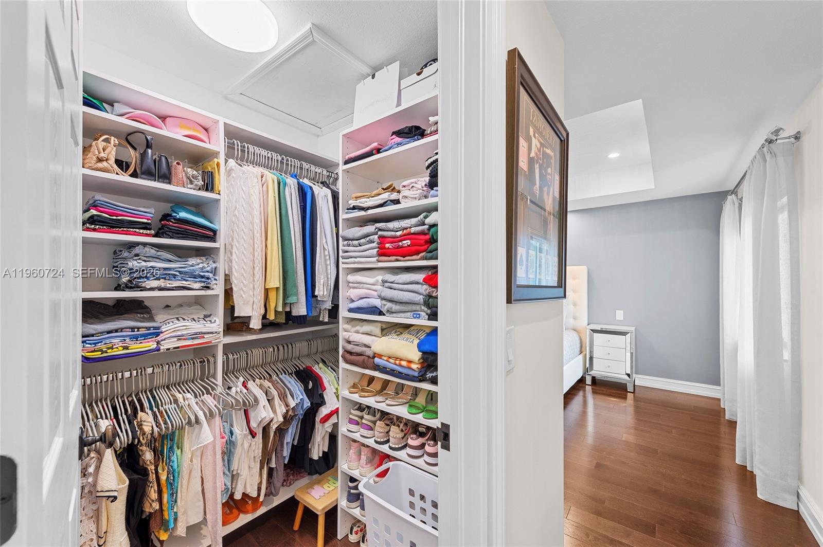 2567 Montclaire Cir
