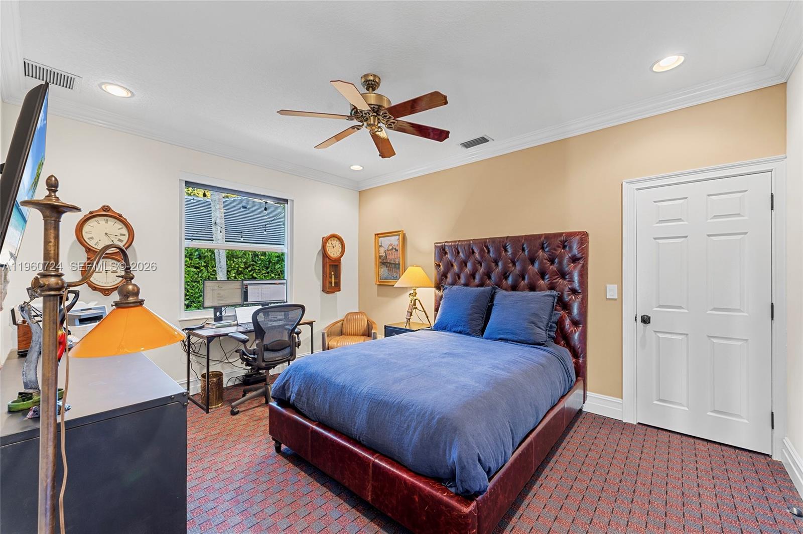 2567 Montclaire Cir