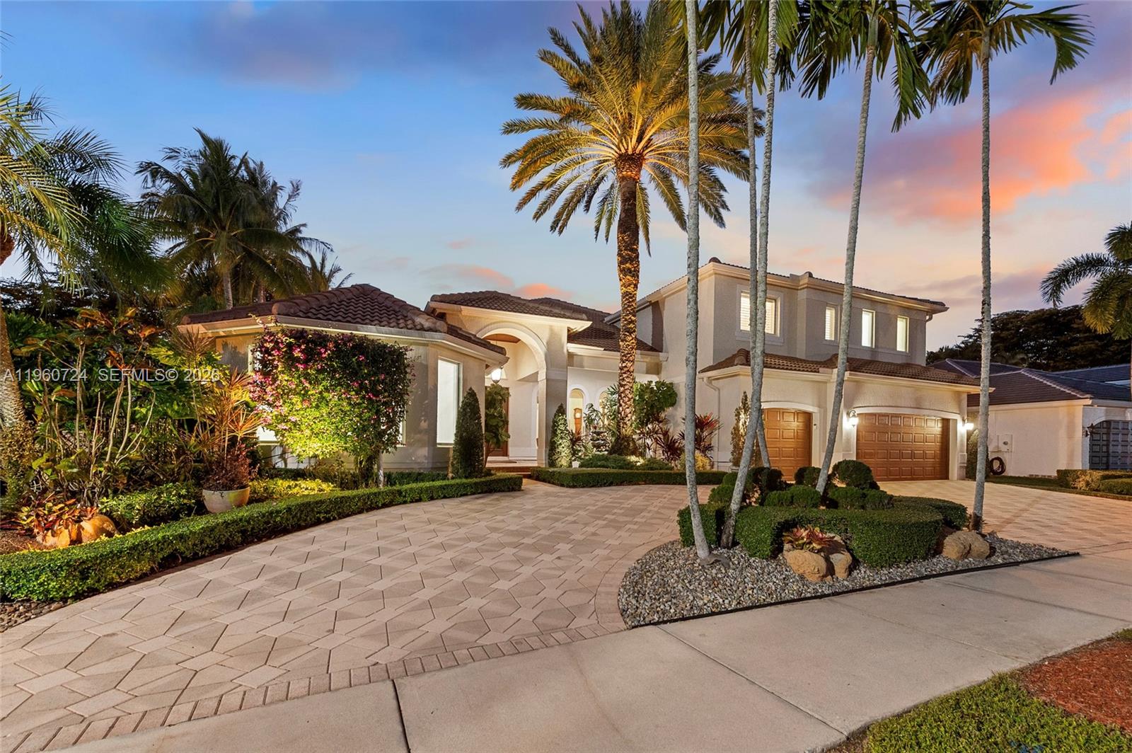 2567 Montclaire Cir