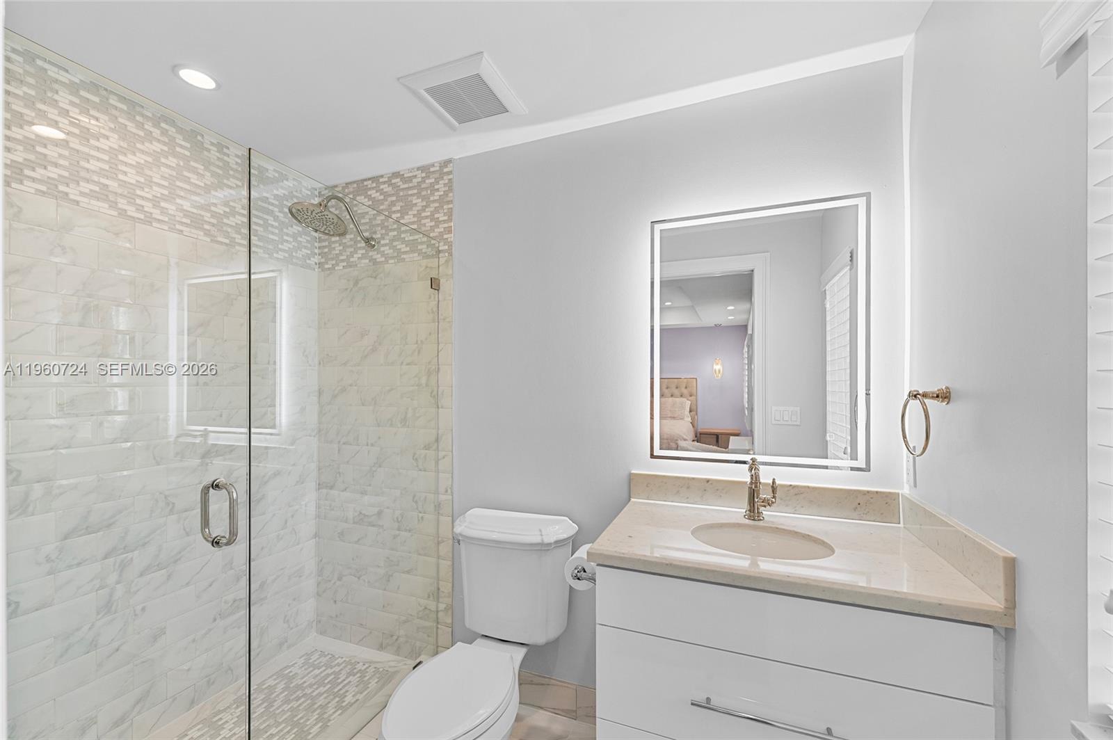 2567 Montclaire Cir
